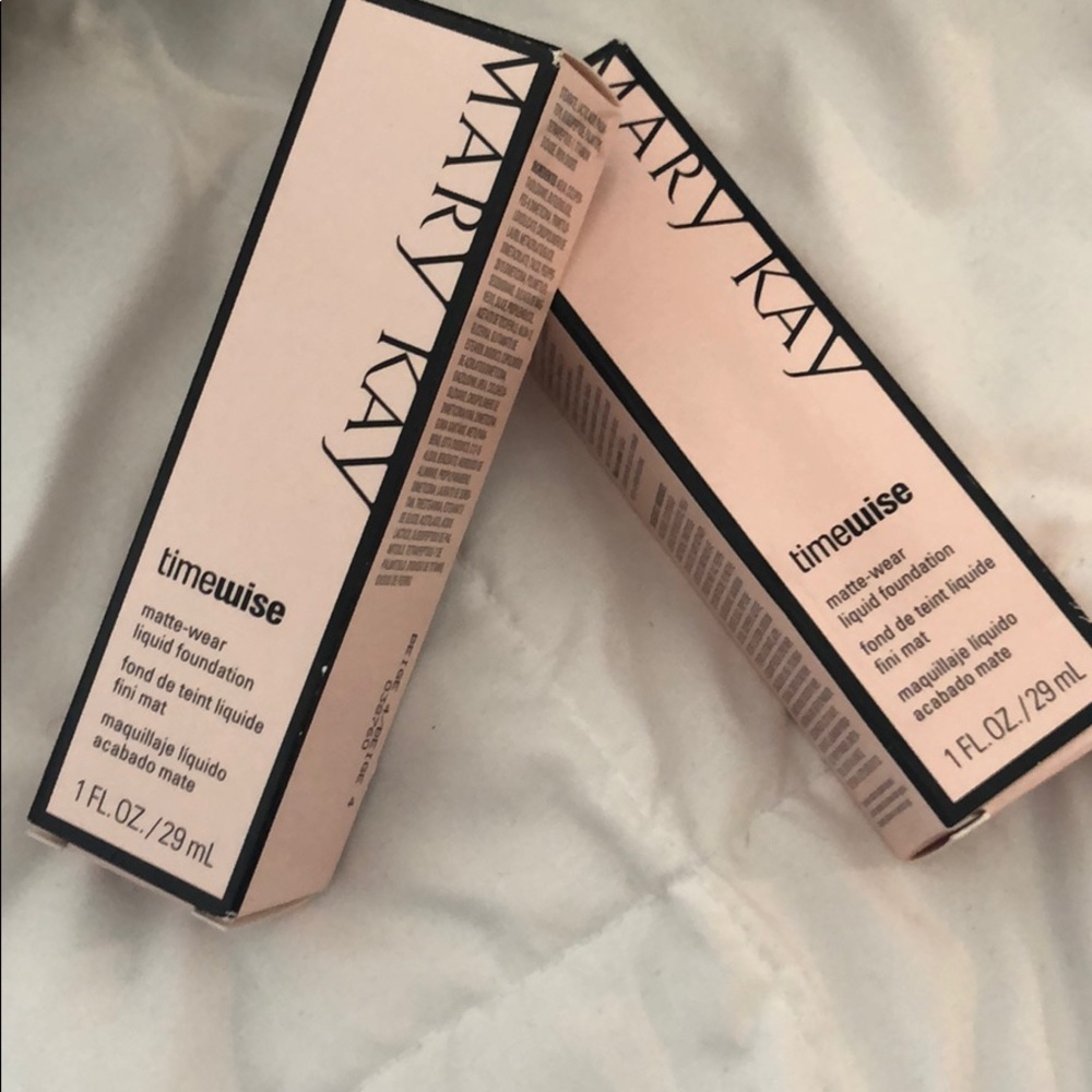 SOLD Mary Kay Timewise mattewear beige 4 qty 2 NIB